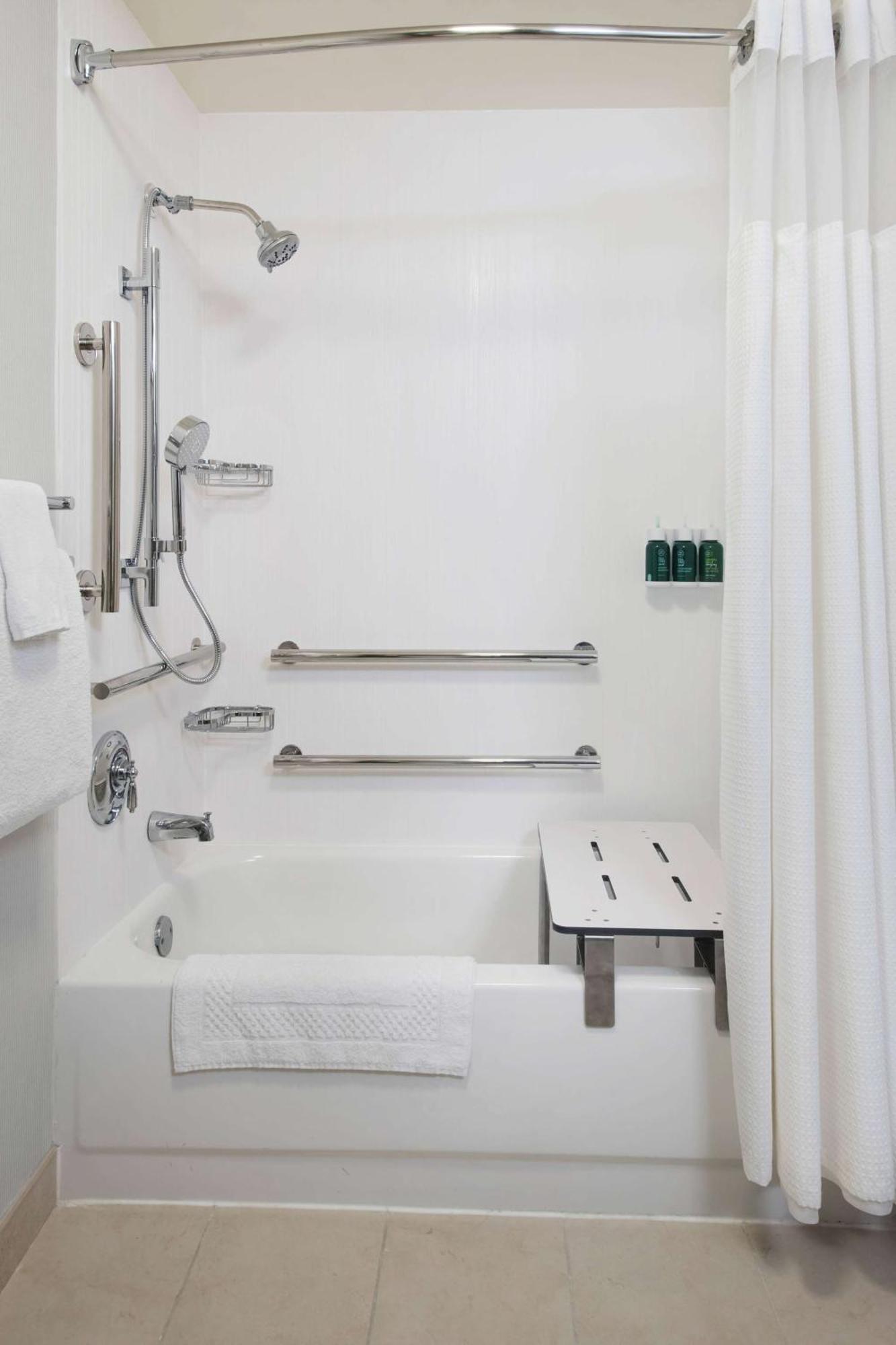 Mobility or Hearing Accessible Guestroom Two Queens Roll Shower,1366435142:JPEG