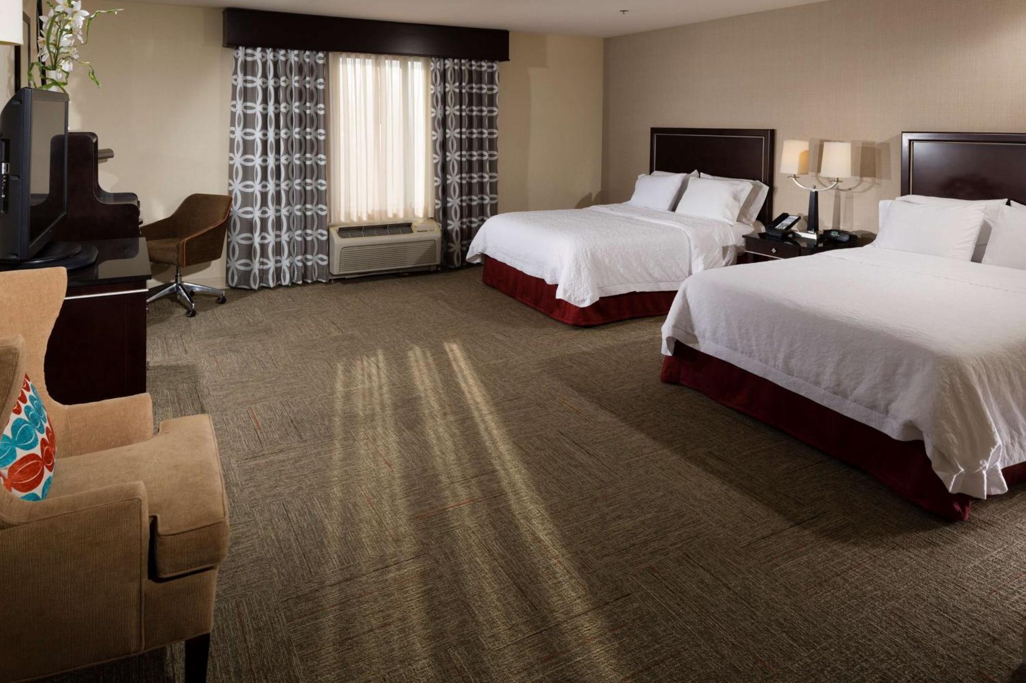 Queen Room Two Queen Beds Mobility Access or Non-Smoking
