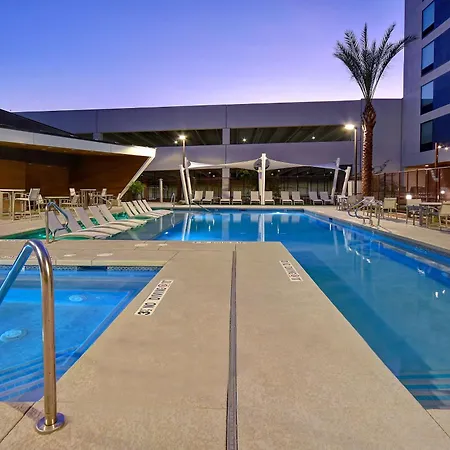 Hampton Inn & Suites Las Vegas Convention Center - No Resort Fee-2